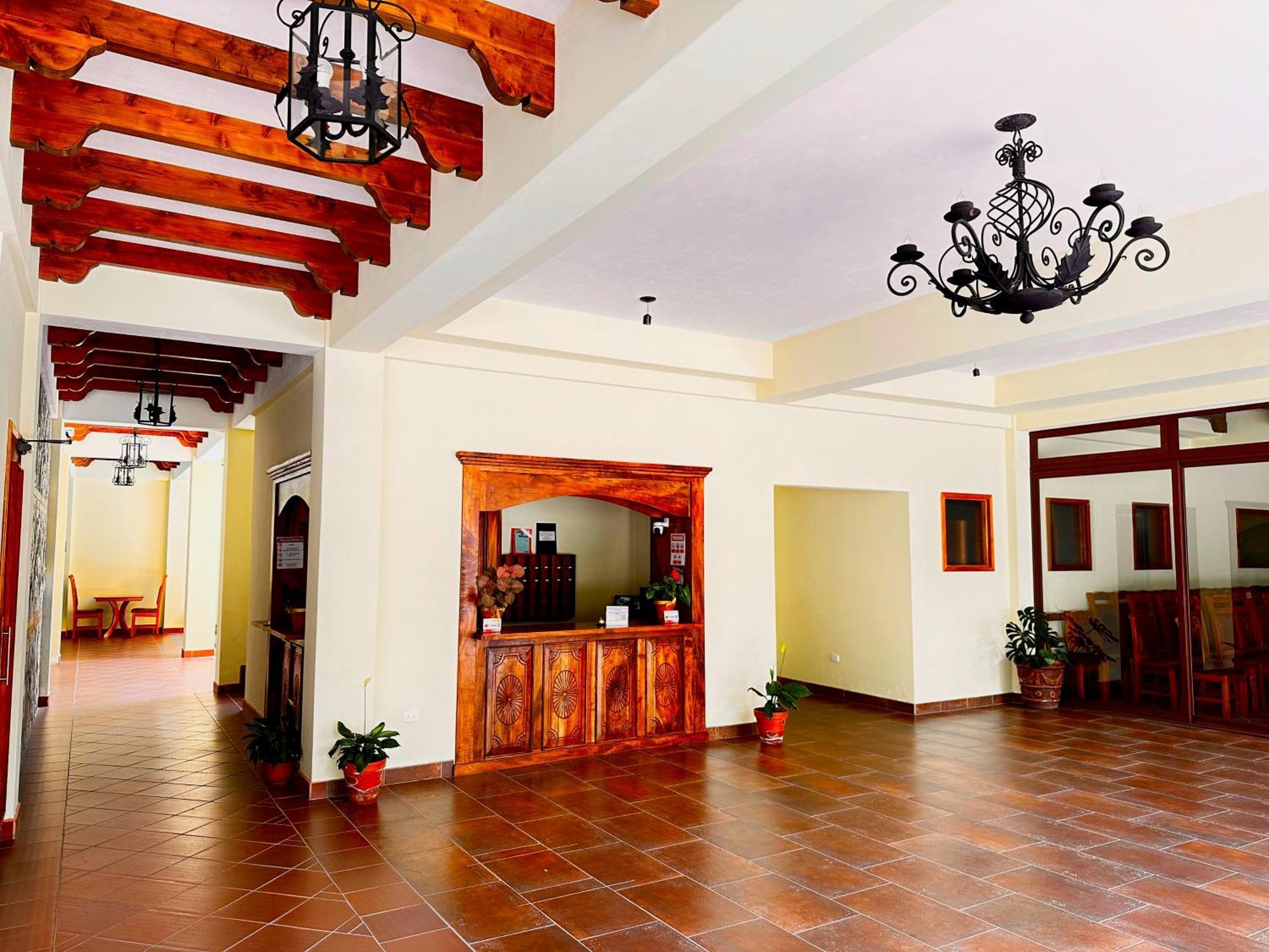 Hotel Jotam Panajachel Exterior photo