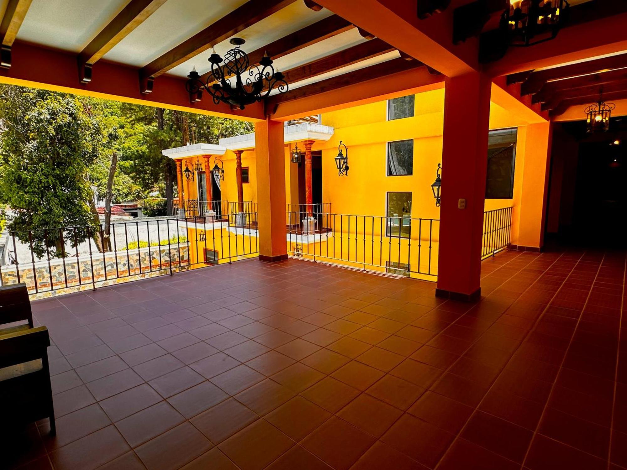 Hotel Jotam Panajachel Exterior photo