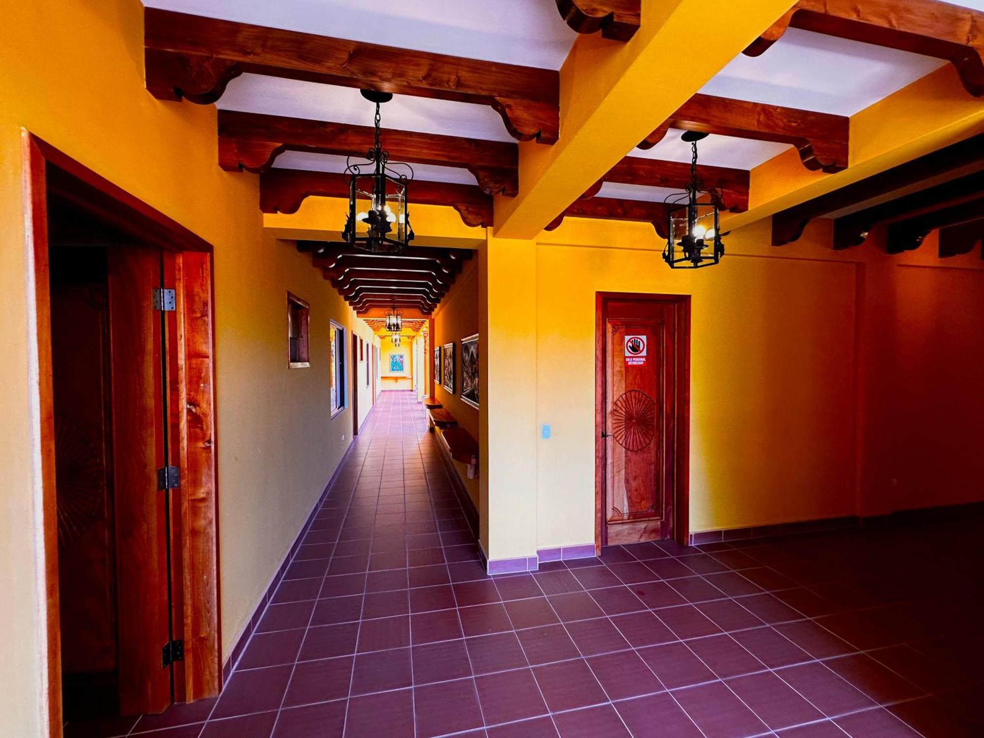 Hotel Jotam Panajachel Exterior photo